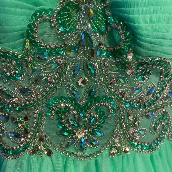 Spring green princess prom dress - Picture 2 of 9